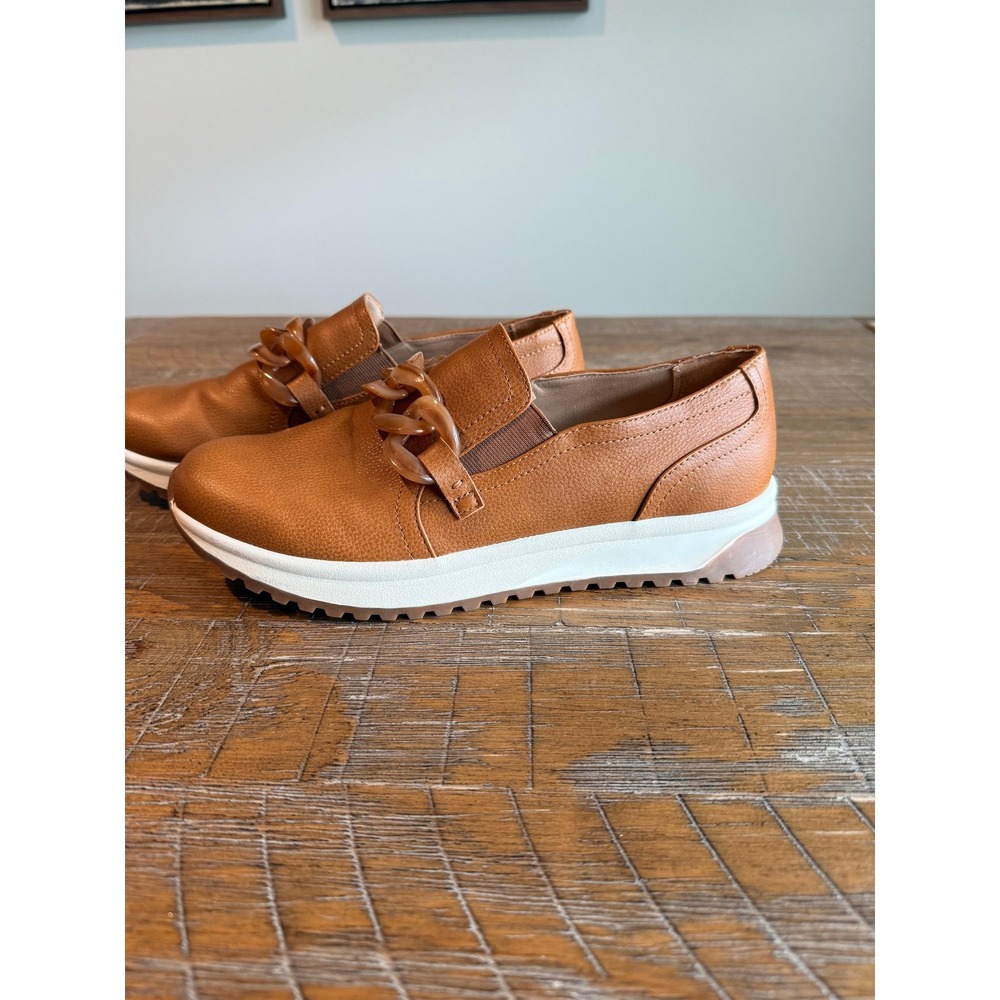 Yellow Box Rory Tan Brown Chain Link Slip On Sneakers Shoes Womens 8.5 Work